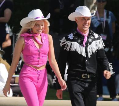 Як лялькові: Гослінг та Роббі показалися в образах Барбі та Кена