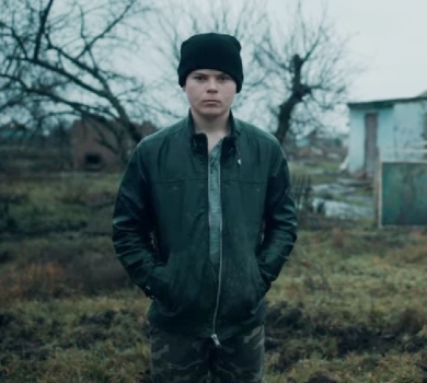 Це – Саша: Imagine Dragons у новому кліпі розповіли історію хлопчика з Миколаївщини, чиє село було 5 місяців під окупацією