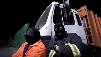 На сміттєвозі та з матюками: Грибы вернулися з новою назвою та новим ВІДЕО