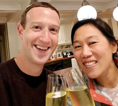 Цукерберг на кухні відзначив романтичну річницю з дружиною