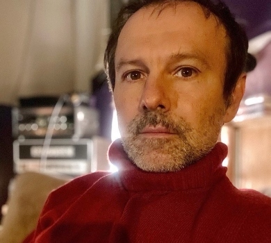 Звідки ти взялась, моя ненависть?: Вакарчук презентував пронизливий вірш. ВІДЕО