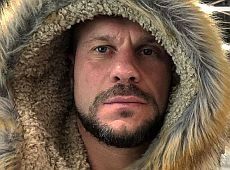 Кива у снігах блиснув цюцюркою. ВІДЕО 