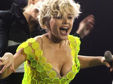 Син Тіни Кароль побив хлопчика