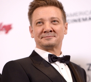 Сусід урятував життя: обставини нещасного випадку з Джеремі Реннером та новини про його стан