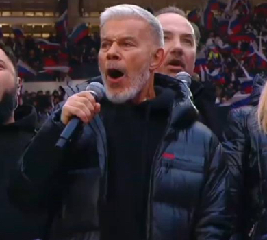 PRADАжний Газманов на концерті в Лужниках намагався замаскувати пуховик за $4,5 тисячі