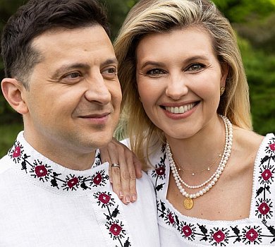 Вишиванка vs косоворотка: дизайнер пояснив фасон скандальної сорочки Зеленського