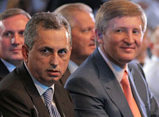 Ахметов забрав у Колеснікова цигарку 