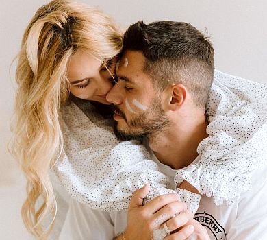 Квіткова в очікуванні пологів похвалилася щоденним сексом із Добриніним