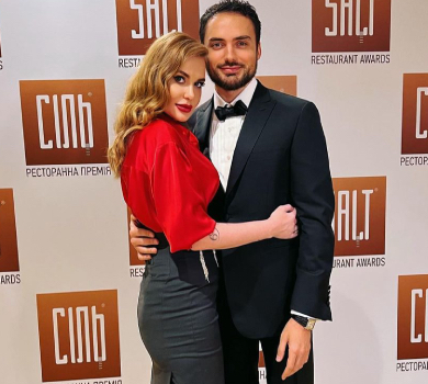 Торт зі свічками і пісня від усієї родини: Камінські у Нідерландах привітали сина з 8-річчям