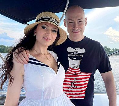 Гордон із дружиною та дітьми впав у дитинство на пляжі. ФОТО