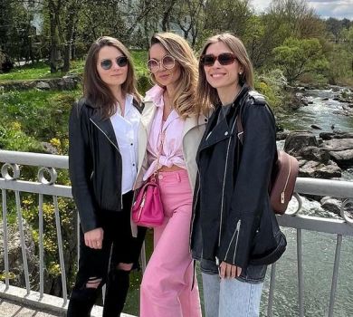 Саліванчук, Хижняк та Світлицька подуркували на камеру під хіт Полякової і Трінчер. ВІДЕО