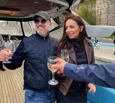 Love story і заручини в Стамбулі: майбутній міністр Резніков візьме заміж телеведучу Зорій 