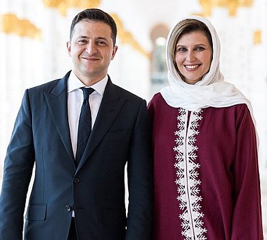 Хіджаб і два костюми: що перша леді вдягала в ОАЕ   