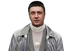 Міністра Кириленка вбрали у срібний плащ та оксамит. ФОТО
