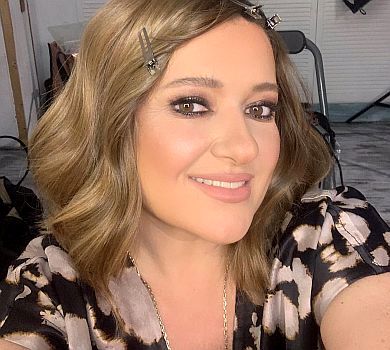 Млосна Могилевська посвітила ніжками й поміркувала про ідеальне побачення з чоловіком