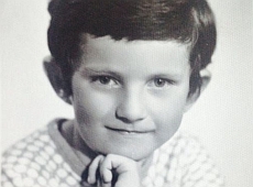 Кузьма Скрябін показав батьків та себе на конику. ФОТО