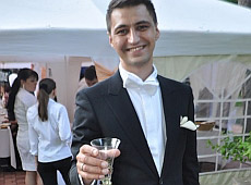 ТОП-5 політиків-джентльменів: від Януковича до Ландіка