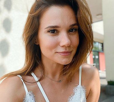 Як навчитися дихати заново?: зірка Слуги народу заявила про насильство та втечу з 4-річною донькою від чоловіка-пияка