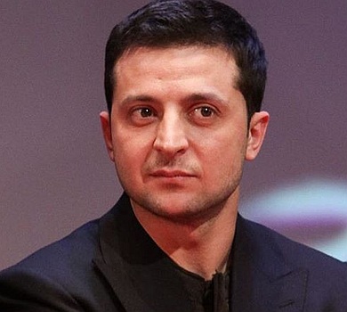 Потягнуло на старе: Зеленський вийшов на сцену новорічного Кварталу