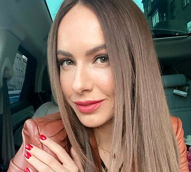 Дружина Остапчука розказала, як ставиться до ботоксу та скільки витрачає на салони