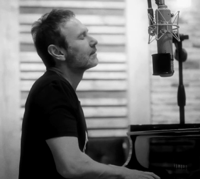 UA So Beautiful: Вакарчук зі щемливим кавером на пісню Джо Кокера показав, якою Україна знову стане після перемоги