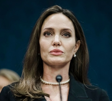 Втрачені дитинства і розбиті життя: Джолі закликала зупинити війну в Україні