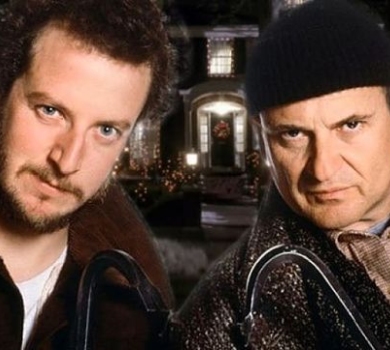 Не до сміху: зірка Сам удома зізнався, що дістав серйозні опіки на зйомках культової комедії