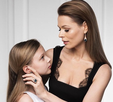 Фреймут привітала дочку з 13-річчям світлинами з нею новонародженою