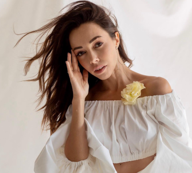 Кухар у мінішортах посвітила ніжками з Бруклінського мосту. ВІДЕО