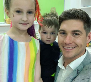 Доходить до абсурду: Остапчук запевняє, що колишня не дає йому спілкуватися з дітьми 