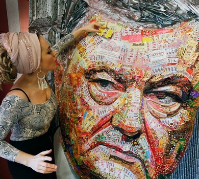 Портрет Порошенка зробили з обгорток від 20 кіло цукерок 