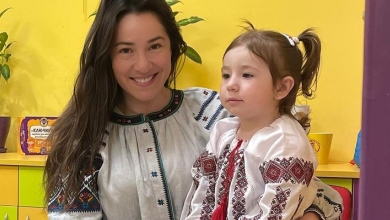 До сліз: чоловік Наталки Карпи, який воює, зустрівся з донечкою після піврічної розлуки. ВІДЕО