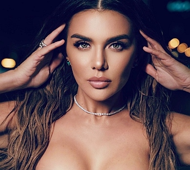 Коли його доторки роблять тебе найчуттєвішою: Седокова в купальнику похвалилася сюрпризом від чоловіка