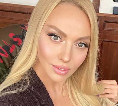 Вони, суки, не приїхали: Полякова вилаялася на ЖЕК, величезні бурулі над вікном та зіпсований ремонт