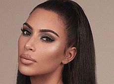 Кардашян засвітила груди у голій сукні українського бренду