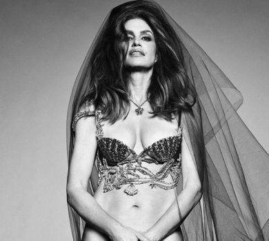 55-річна Кроуфорд без трусів знялася для глянцю. ФОТО