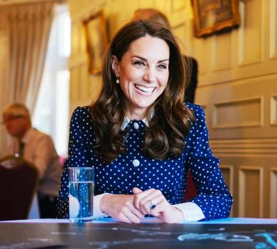 Міддлтон показалася в горошковій максі-сукні та побачила сина принца Гаррі й Меган