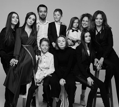 10 з 12 Ніконових знялися для сімейного портрету. ФОТО