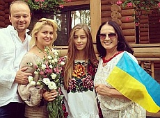 Ротару прапором і гаслом Слава Україні! розлютила росіян