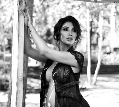 Дімопулос зізналася, що боїться народжувати, і наробила вагітних сексі-ФОТО