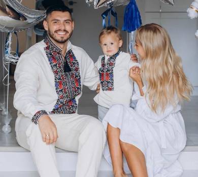 Перші хвилини життя, посмішки та подорожі: Добринін і Квіткова у день народження сина зворушили відео