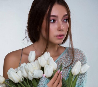 Cтало відомо, де і наскільки успішно (ні) навчається 18-річна донька Медведчука та Марченко