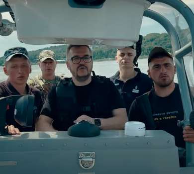 Українські землі були й будуть тут споконвіків: Пономарьов, DziDzio, Тополя й Горбунов завзято заспівали про перемогу