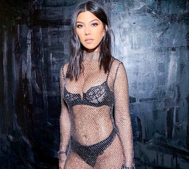 Кардашян посвітила сідницями в епатажному платті від українки. ФОТО