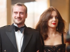 Червона доріжка YUNA: Ветвицька з принцем, а Розинська сама