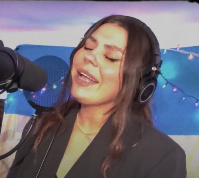 Yurcash, Заріцька, Пивоваров, Могилевська та інші зірки переспівали Скрябіна Місця щасливих людей. ВІДЕО