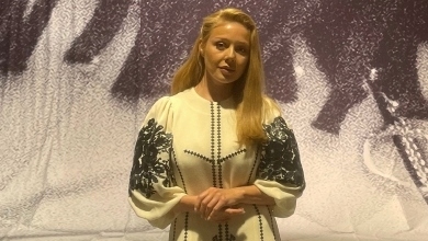 Кароль емоційно виконала гімн України на мистецькому заході в Венеції. ВІДЕО
