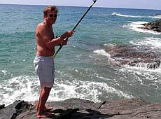 Сину соратниці Тимошенко вивихнули ніс ногою