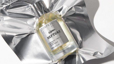 До Дня Конституції Державне ККБ ЛУЧ та Sister's Aroma перевипустили лімітований парфум NEPTUNE
