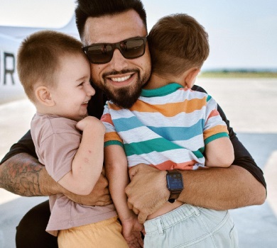 Колишній Саші Бо показав, як сини розважаються з його новою гьорлфренд